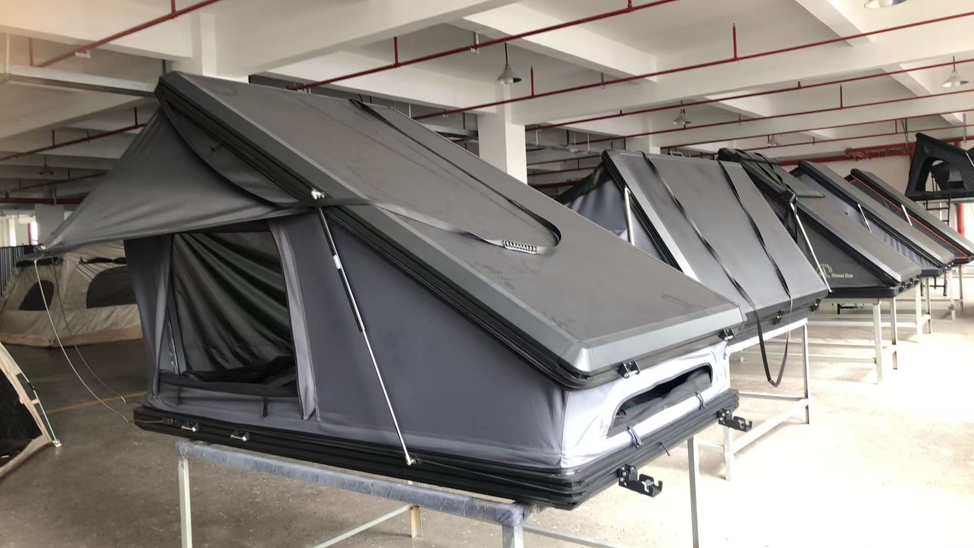 Aluminum Hard-Shell Rooftop Tents